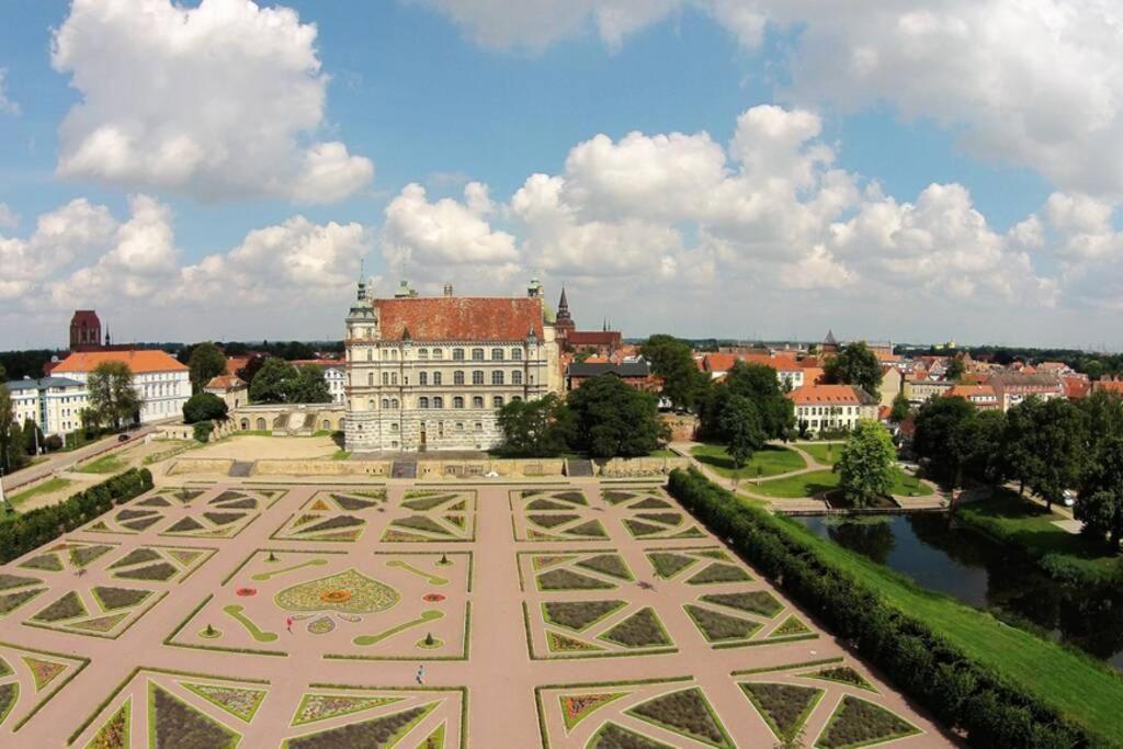 Ferienwohnung Schlossblick Gustrow Bagian luar foto