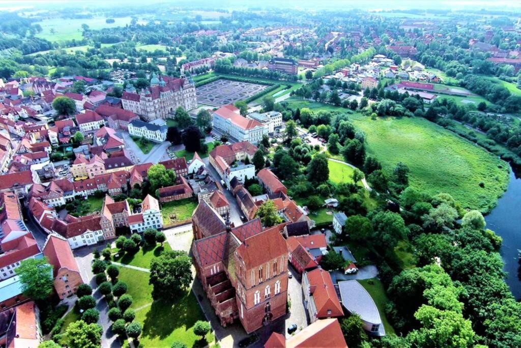Ferienwohnung Schlossblick Gustrow Bagian luar foto