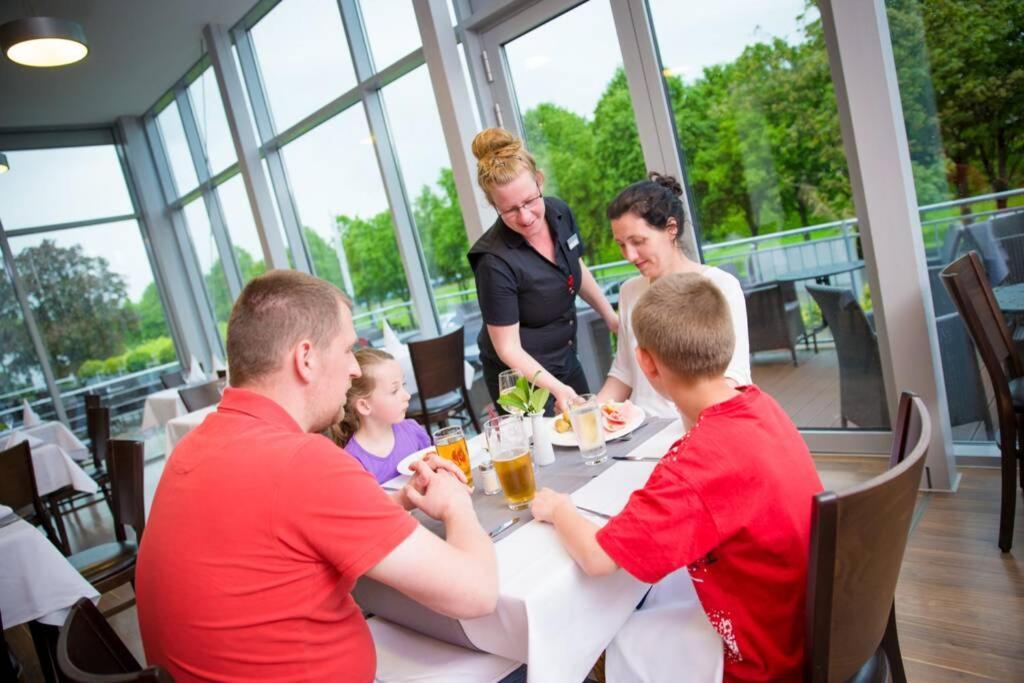 Ferienwohnung Schlossblick Gustrow Bagian luar foto